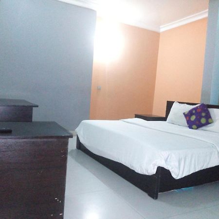 Festac Town Flamingo Hotel מראה חיצוני תמונה