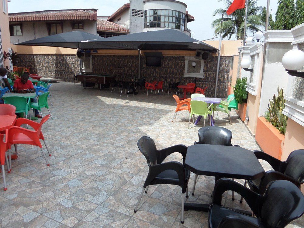 Festac Town Flamingo Hotel מראה חיצוני תמונה